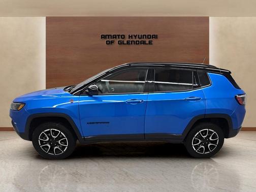 Hydro Blue Pearlcoat 2025 Jeep Compass Trailhawk