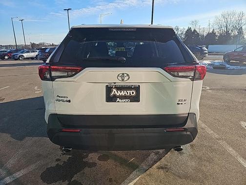 2025 Toyota RAV4 Hybrid XLE
