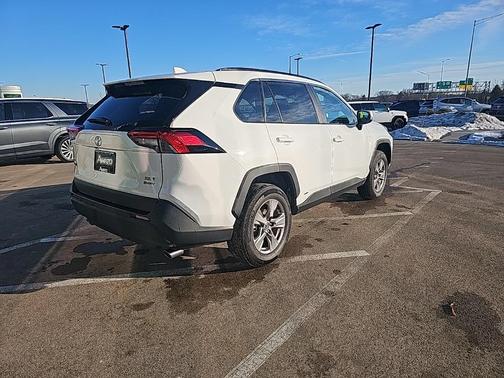 2025 Toyota RAV4 Hybrid XLE
