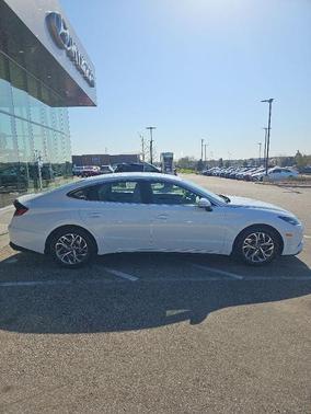 Quartz White 2021 Hyundai SONATA SEL