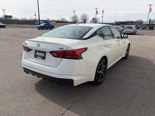 2025 Nissan Altima SR