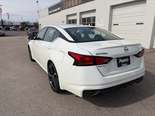 2025 Nissan Altima SR