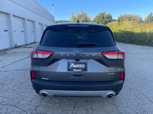 2022 Ford Escape S