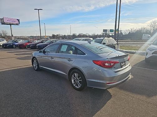 2015 Hyundai SONATA SE