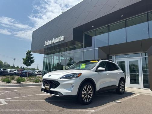 2020 Ford Escape Titanium Hybrid
