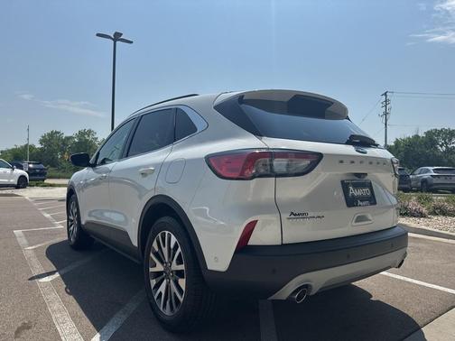 2020 Ford Escape Titanium Hybrid