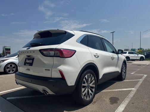 2020 Ford Escape Titanium Hybrid