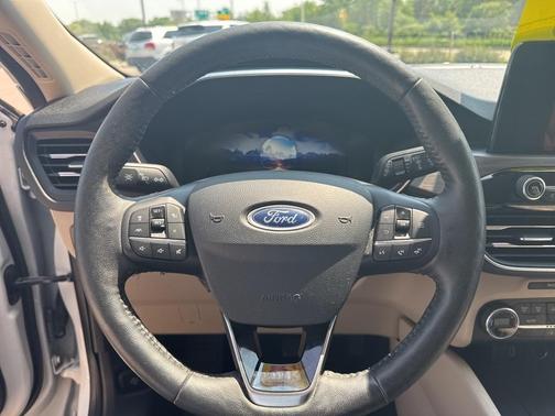 2020 Ford Escape Titanium Hybrid