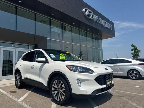 2020 Ford Escape Titanium Hybrid
