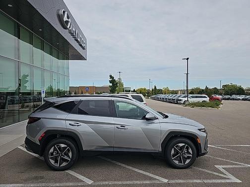 2026 Hyundai TUCSON Hybrid 