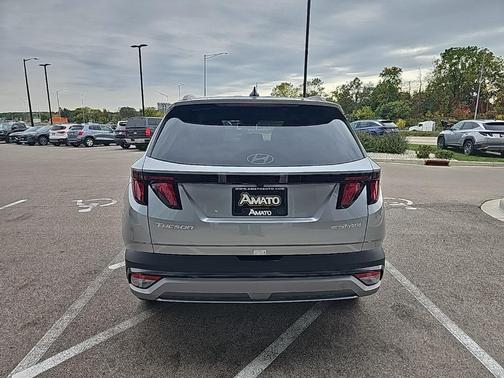 2026 Hyundai TUCSON Hybrid 