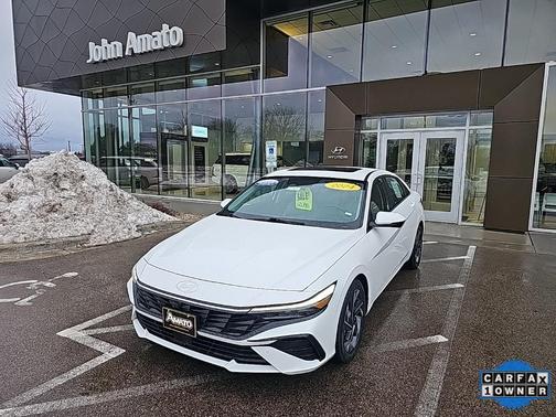 2024 Hyundai ELANTRA Limited