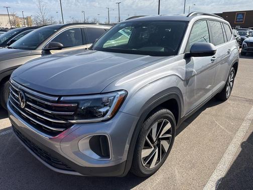 Silver Mist Metallic 2025 Volkswagen Atlas 2.0T SE