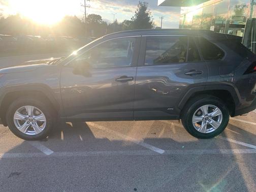2021 Toyota RAV4 Hybrid LE