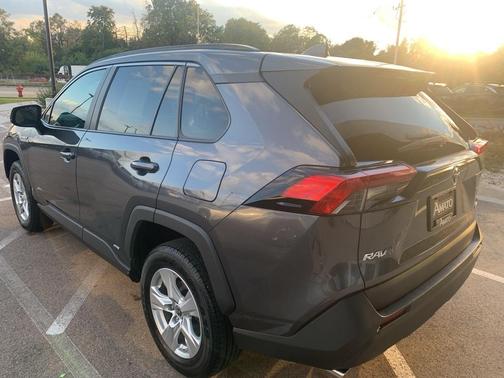 2021 Toyota RAV4 Hybrid LE