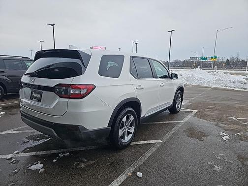 2023 Honda Pilot EX-L 7-Passenger
