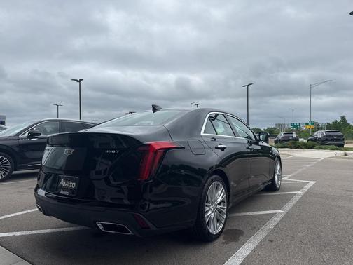2023 Cadillac CT4 Premium Luxury