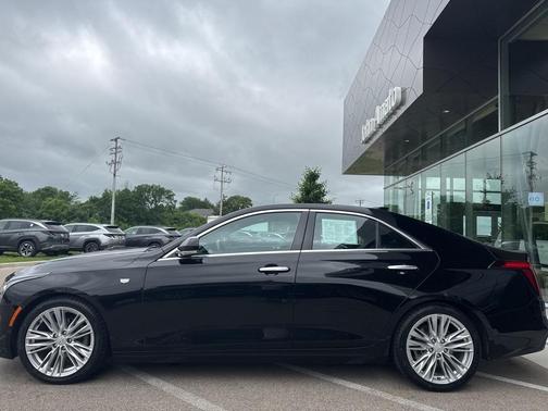 2023 Cadillac CT4 Premium Luxury