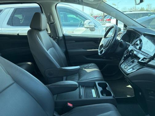 Lunar Silver Metallic 2020 Honda Odyssey Elite