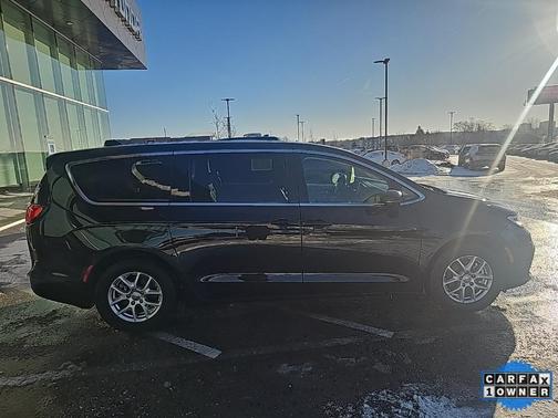 2024 Chrysler Pacifica Touring-L