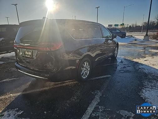 2024 Chrysler Pacifica Touring-L