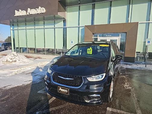 2024 Chrysler Pacifica Touring-L