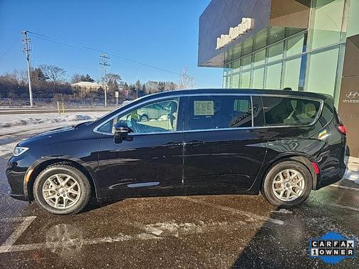 2024 Chrysler Pacifica Touring-L