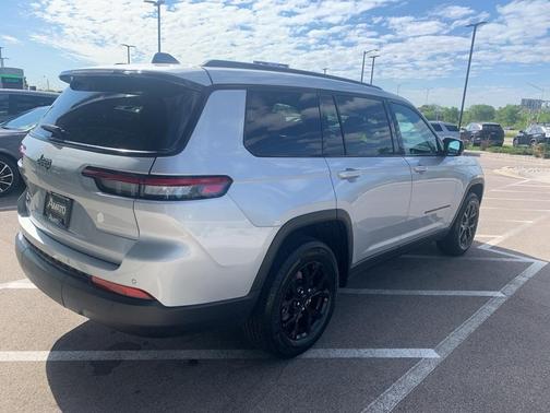 2024 Jeep Grand Cherokee L Laredo