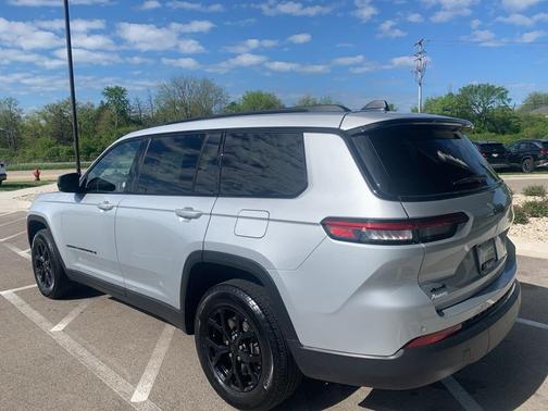 2024 Jeep Grand Cherokee L Laredo