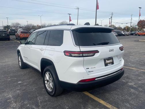 2022 Jeep Grand Cherokee L Laredo