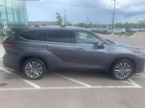 2021 Toyota Highlander Platinum