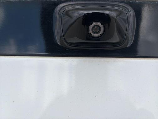 Clear White 2017 Kia Soul EV Base