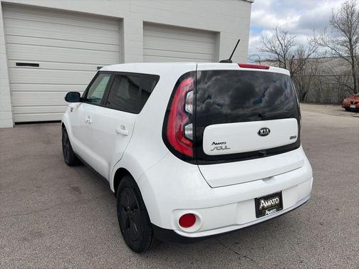 Clear White 2017 Kia Soul EV Base