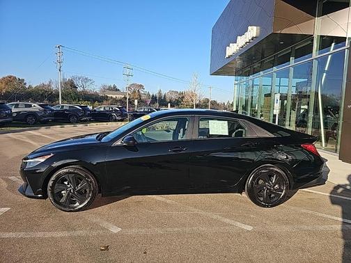 2023 Hyundai ELANTRA HEV Blue