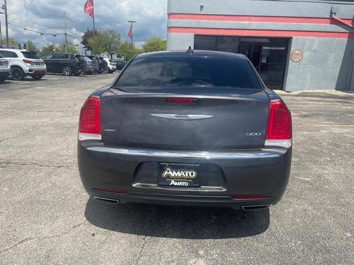 2019 Chrysler 300 Limited