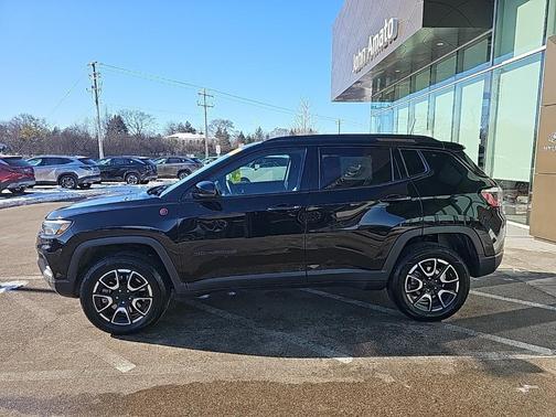 2024 Jeep Compass Trailhawk