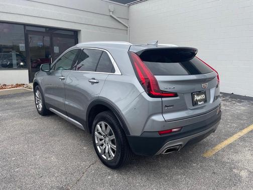 2023 Cadillac XT4 Premium Luxury