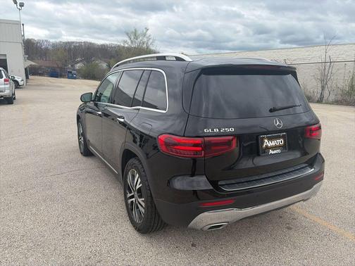 Midnight Black 2024 Mercedes-Benz GLB 250 Base