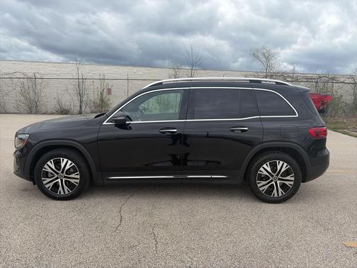 Midnight Black 2024 Mercedes-Benz GLB 250 Base