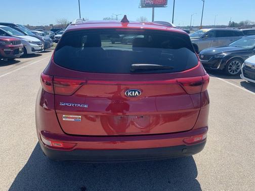 Hyper Red 2018 Kia Sportage LX