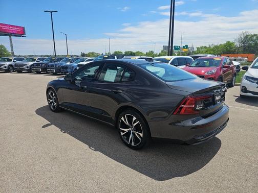 Gray 2024 Volvo S60 B5 Core Dark Theme