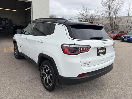Bright White Clearcoat 2025 Jeep Compass Limited