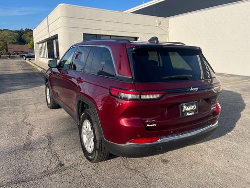 2023 Jeep Grand Cherokee Laredo