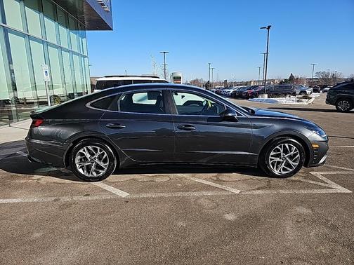 2023 Hyundai SONATA SEL