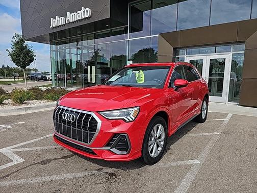 2024 Audi Q3 45 S line Premium