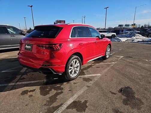 2024 Audi Q3 45 S line Premium