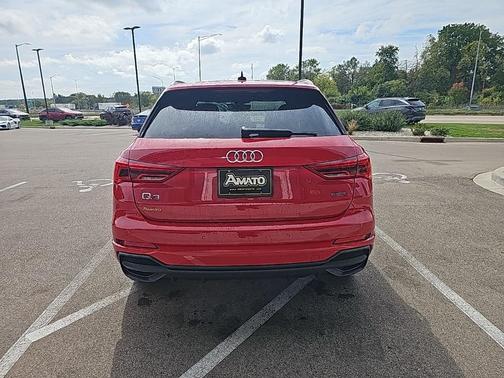 2024 Audi Q3 45 S line Premium