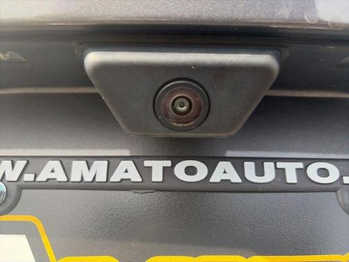 Carbonized Gray Metallic 2022 Ford Escape SE