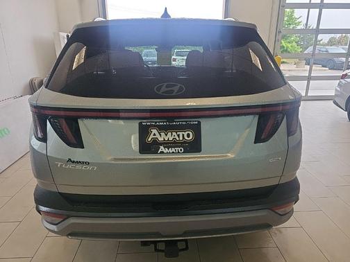Shimmering Silver 2025 Hyundai TUCSON SEL Convenience