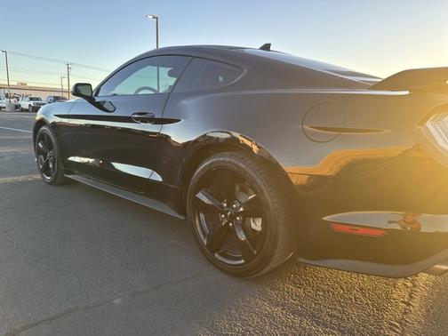 2023 Ford Mustang ECOBOOST PREMIUM